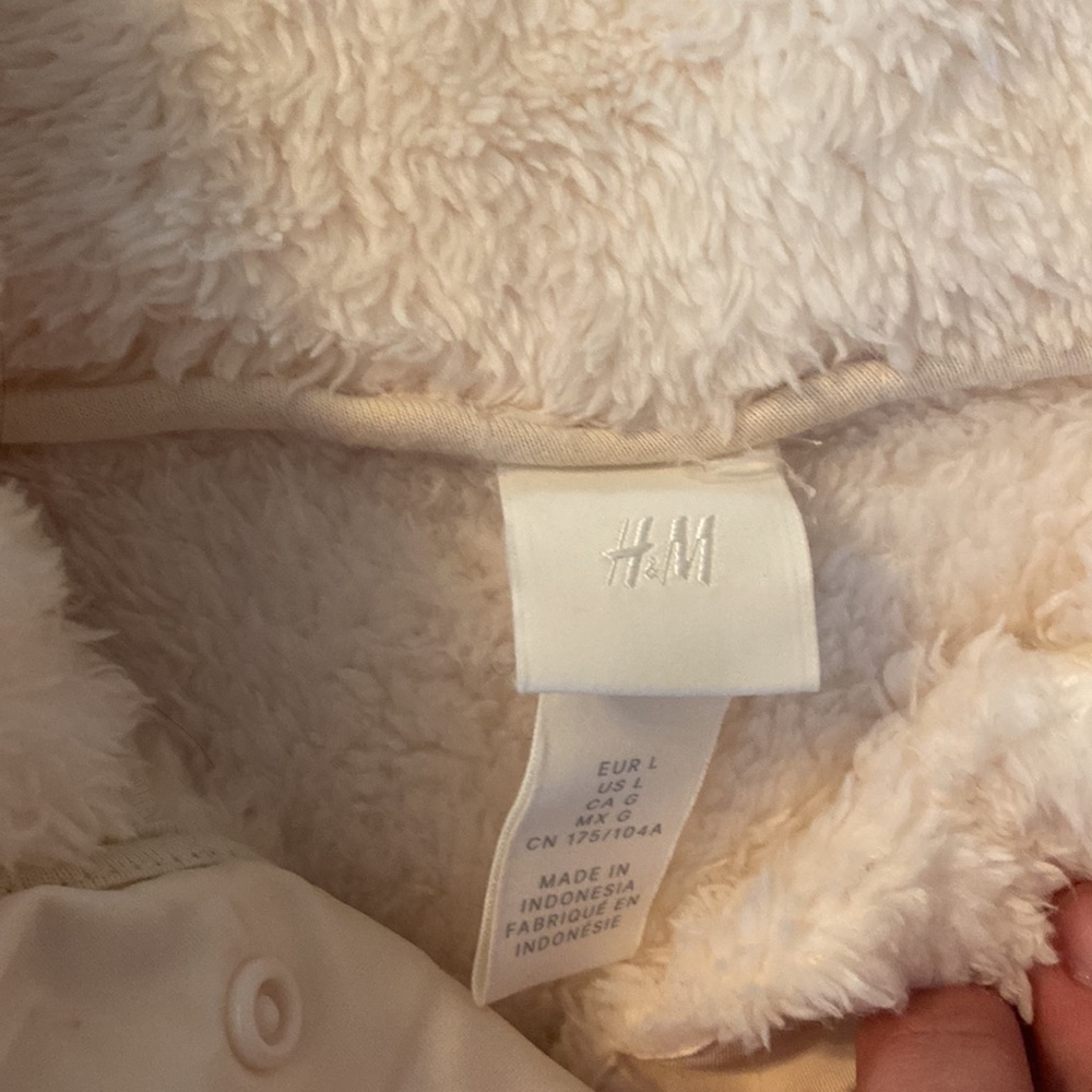 H&M cozy pullover - Picture 2 of 3